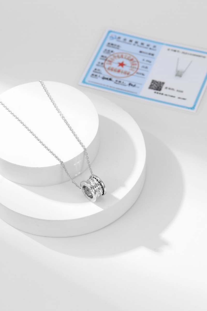 Bv1g*ai necklaces